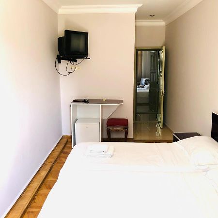 Hotel Dolphin Μπατούμι Εξωτερικό φωτογραφία