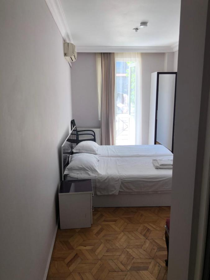 Hotel Dolphin Μπατούμι Εξωτερικό φωτογραφία