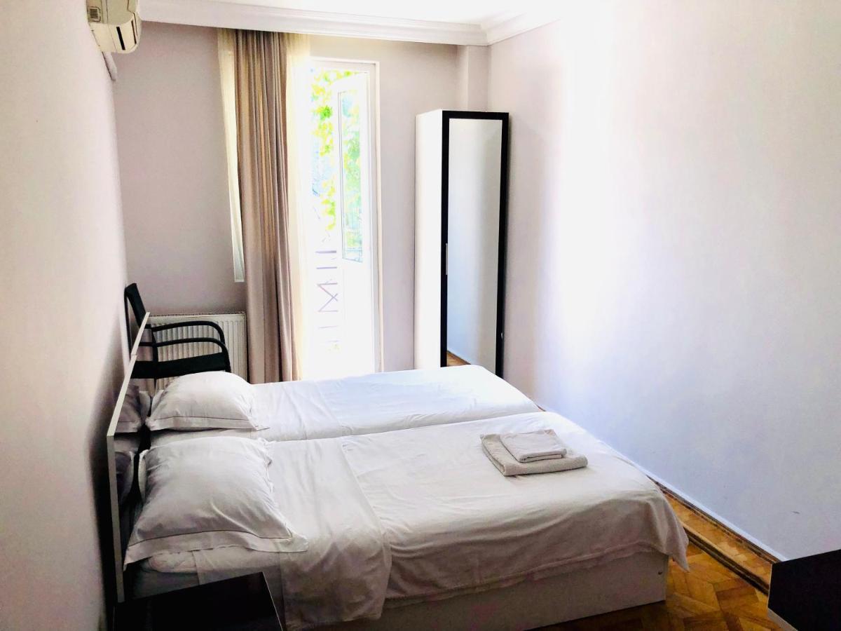 Hotel Dolphin Μπατούμι Εξωτερικό φωτογραφία