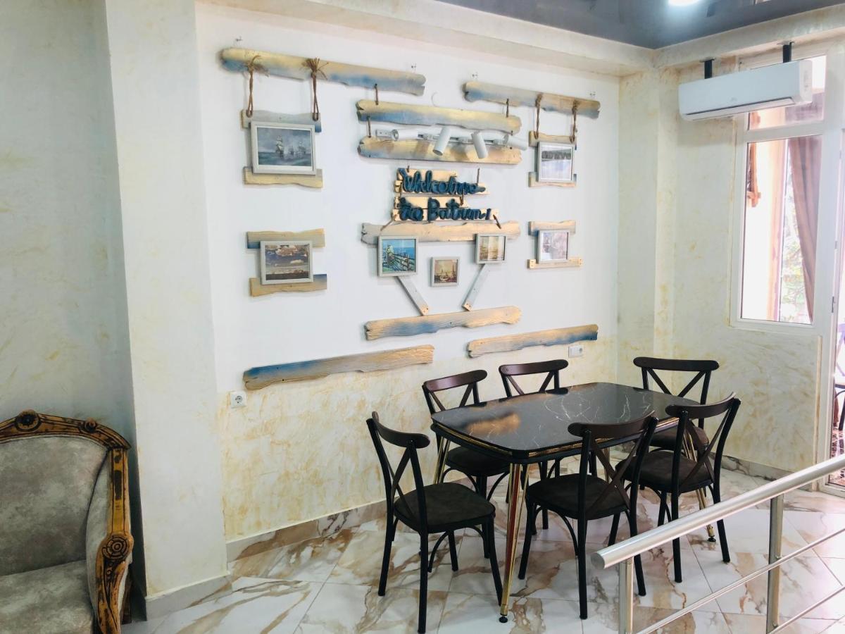 Hotel Dolphin Μπατούμι Εξωτερικό φωτογραφία