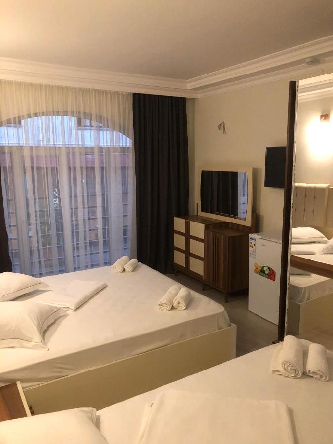 Hotel Dolphin Μπατούμι Εξωτερικό φωτογραφία